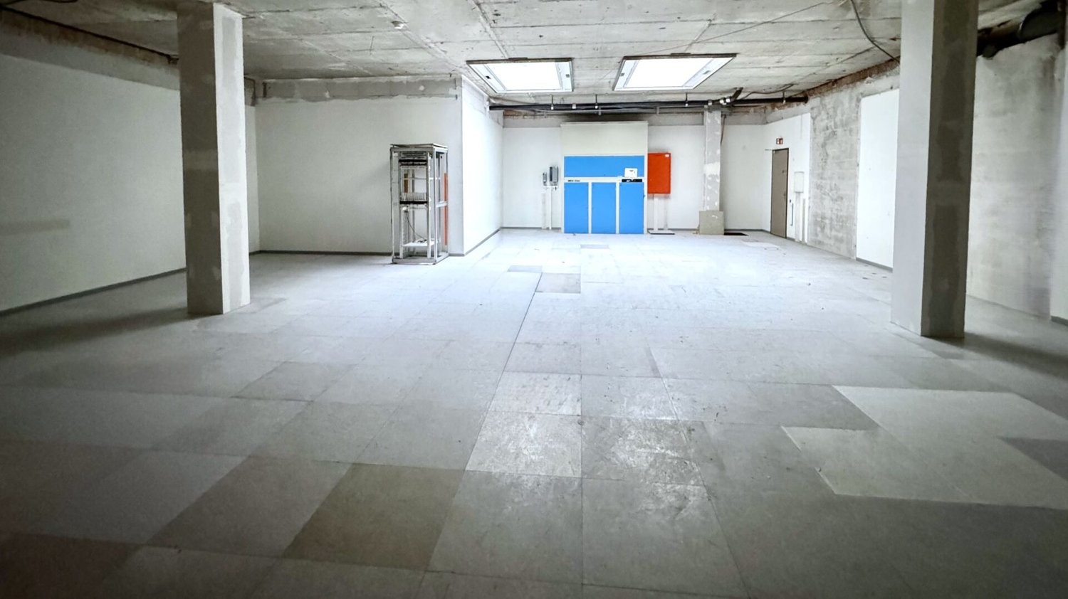 141m² commercial