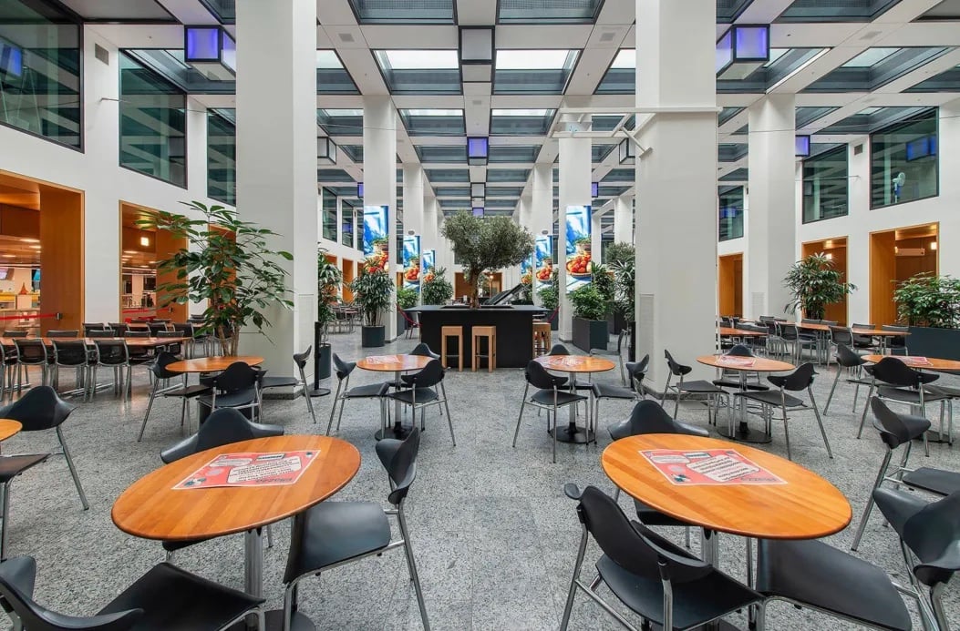1510m² office