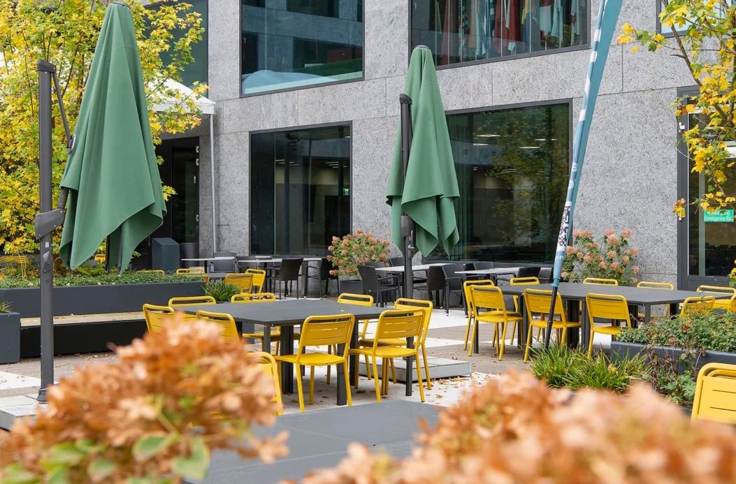 1510m² office