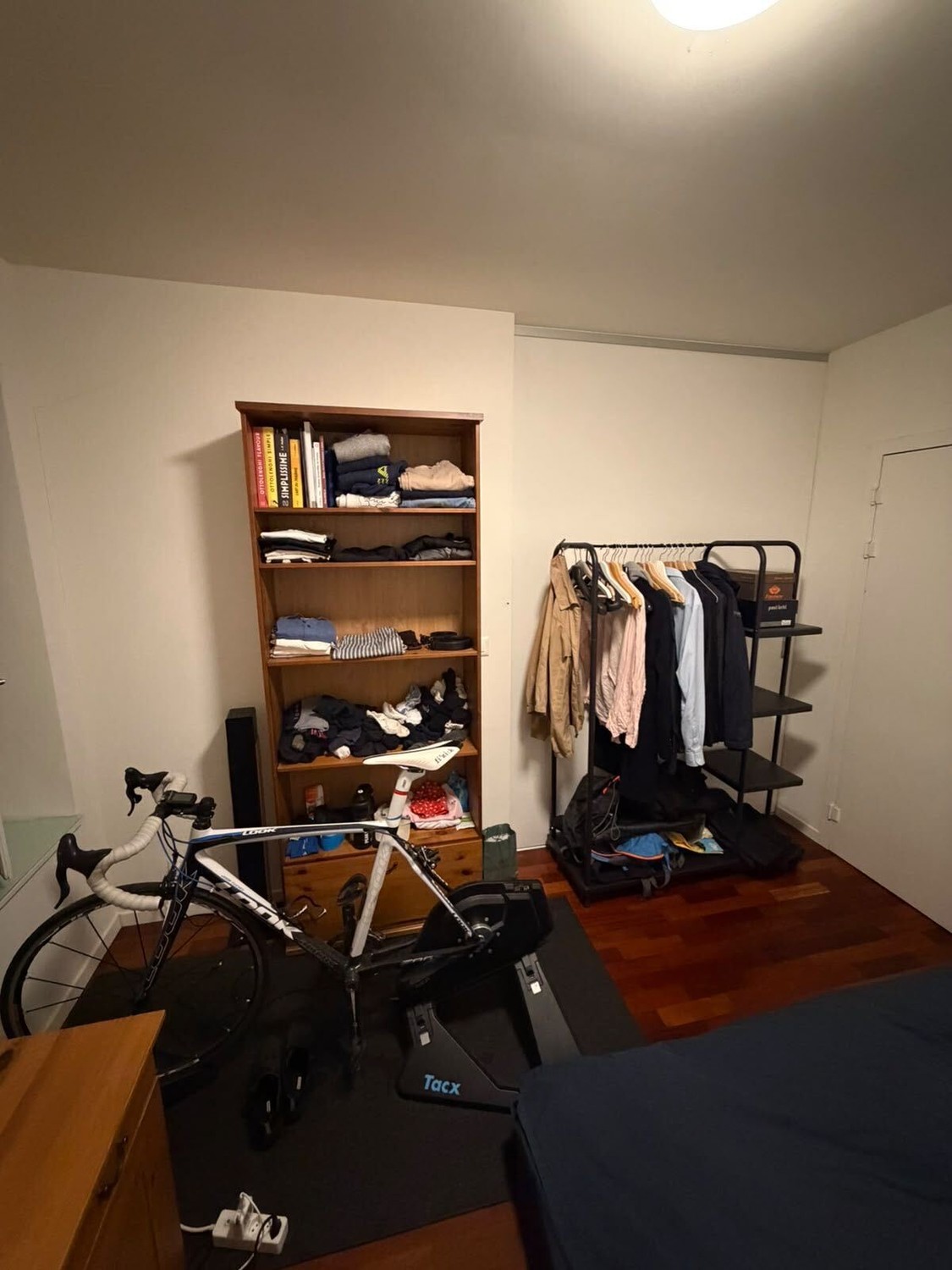 Chambre dans une colocation

Salut à tous🙋🏼

Nous cherchons quelqu'un pour reprendre la dernière chambre de notre appartement en colocation à Zurlindenstrasse. L'appartement est moderne, bien situé, lumineux et prêt pour votre emménagement à partir du 1er novembre.

Commodités :

- Lave-vaisselle���