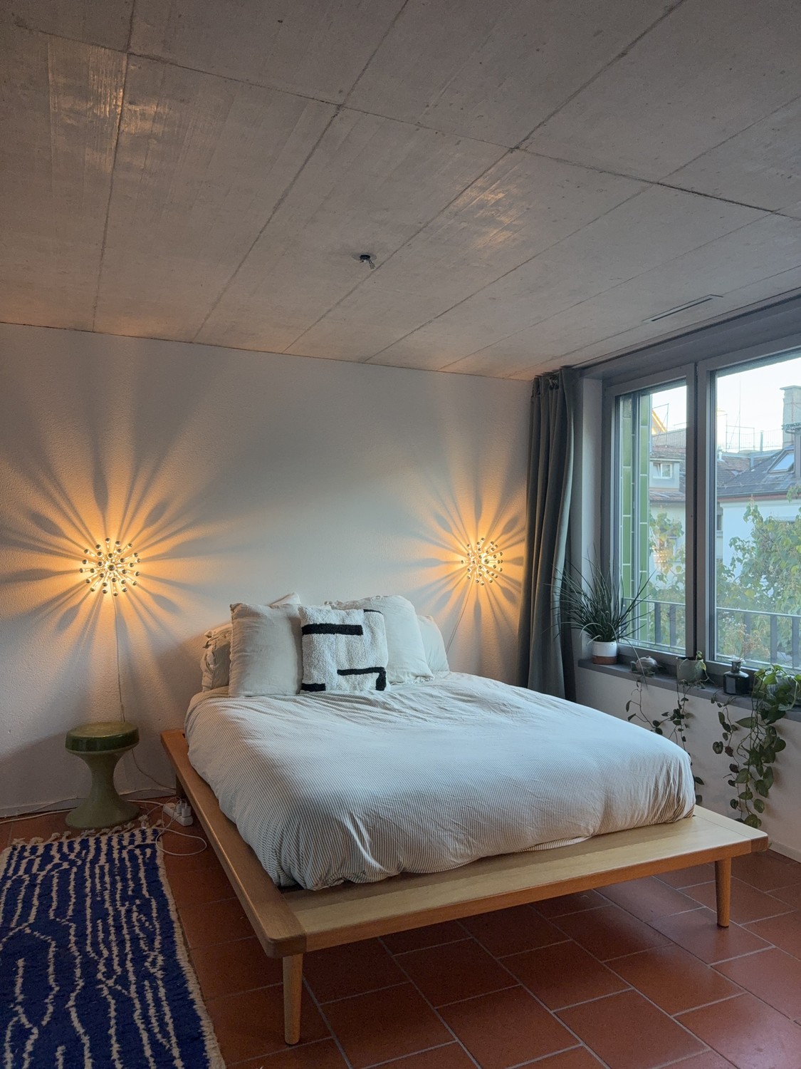 Appartement meublé en sous-location | 24 novembre – 12 janvier

Je loue mon appartement confortable, entièrement meublé, en sous-location du 24 novembre 2026 au 12 janvier 2027. La période peut également être adaptée de manière flexible après accord.

L'appartement est entièrement aménagé et équipé.