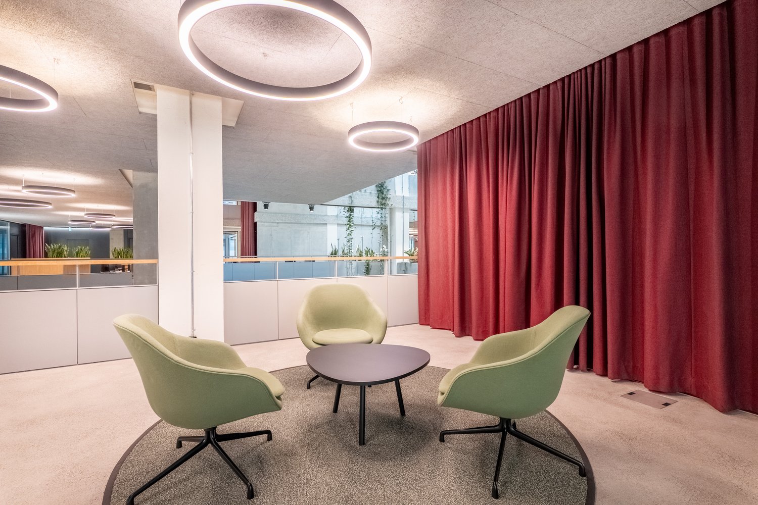 1990m² commercial