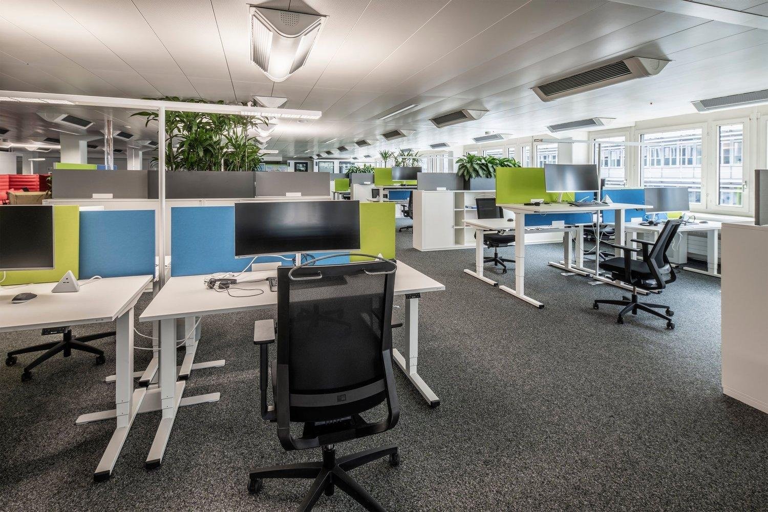 1105m² commercial