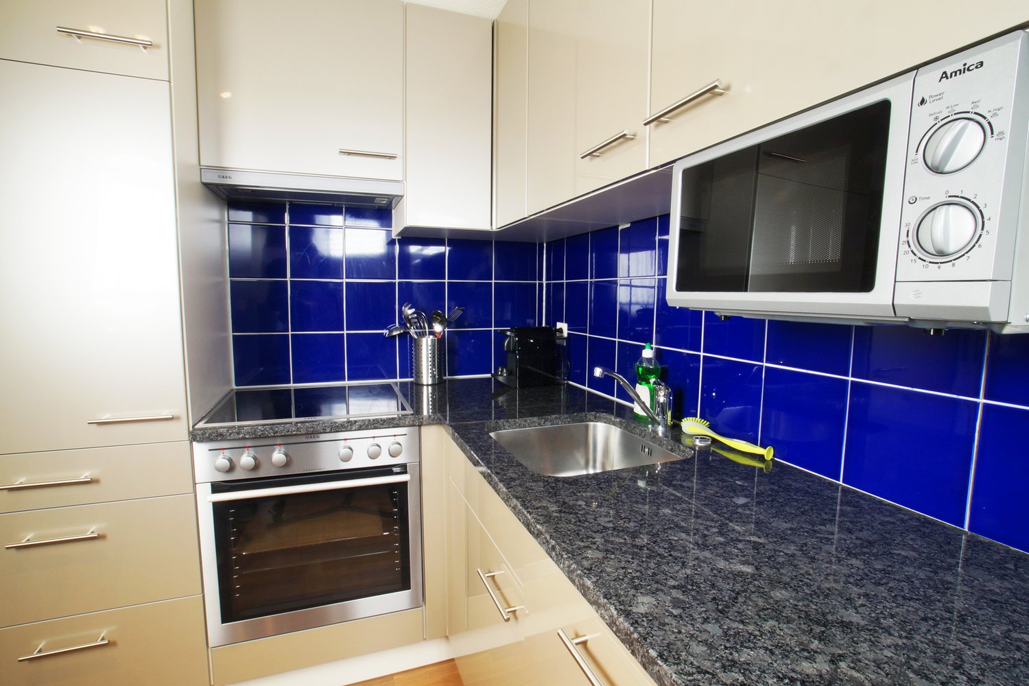 2 rooms furnished flat