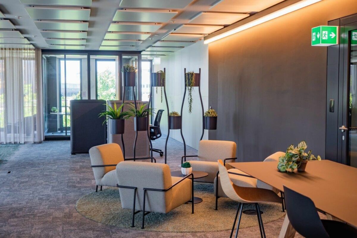 4500m² office