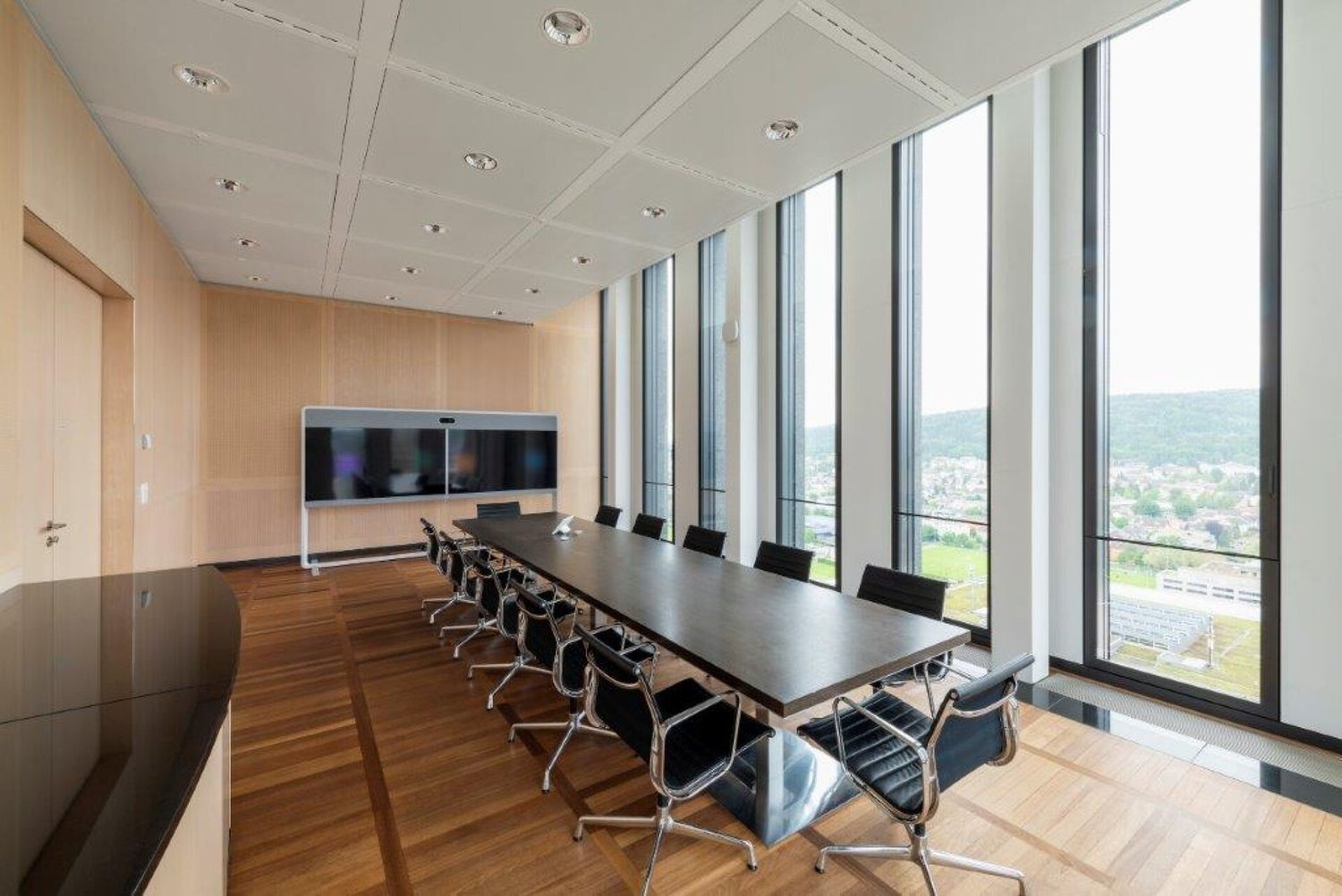 4500m² office