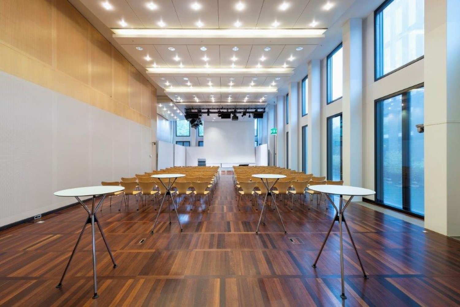 4500m² office