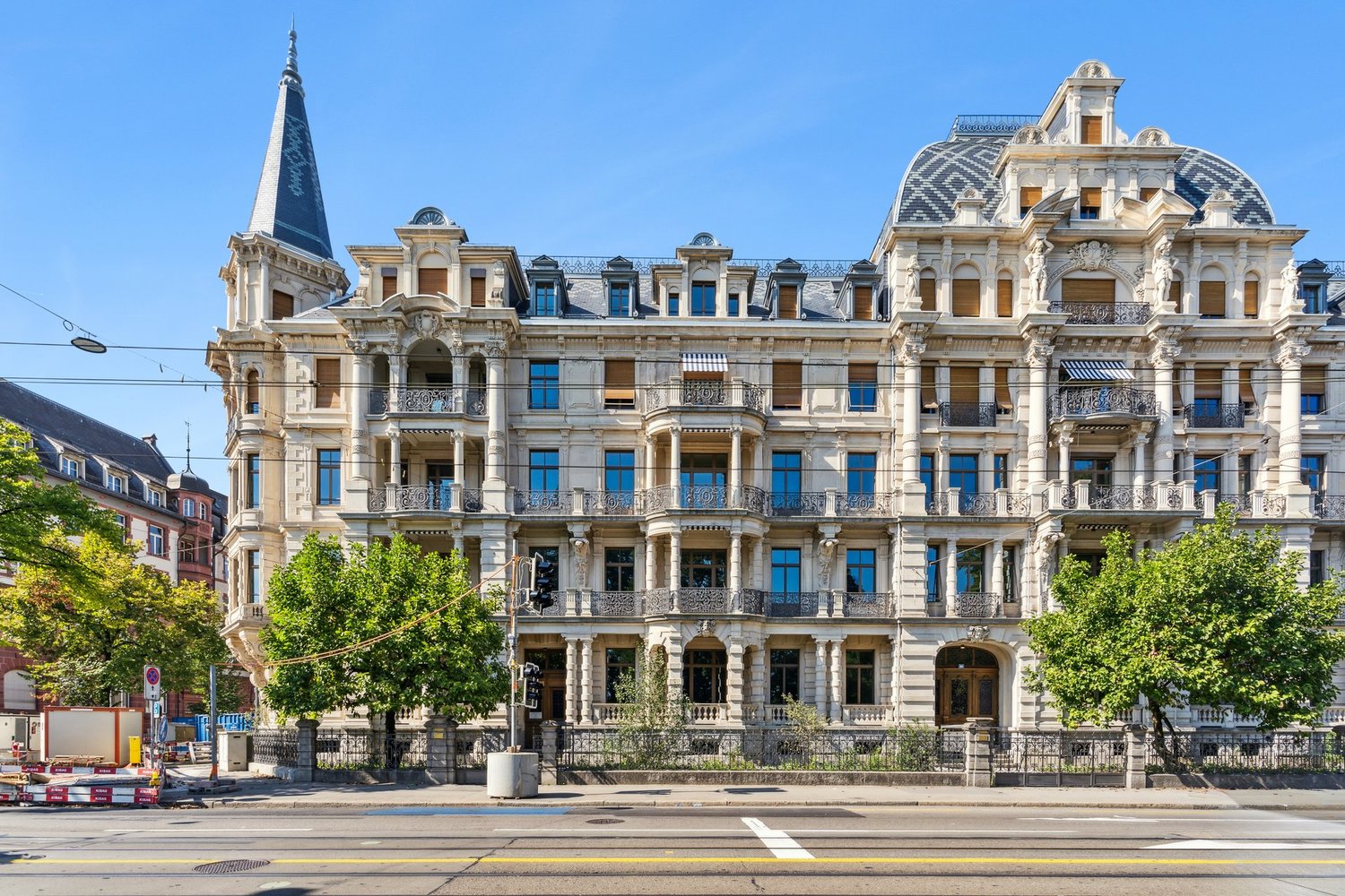 300m² de bureaux