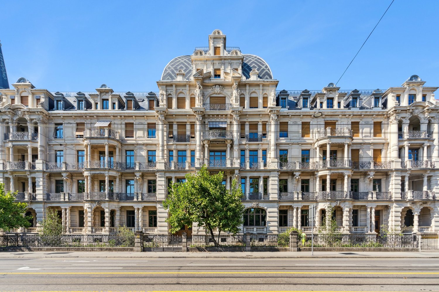300m² de bureaux