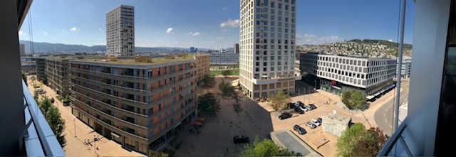 Bright 3.5-room apartment with city view and balcony on the 8th floor