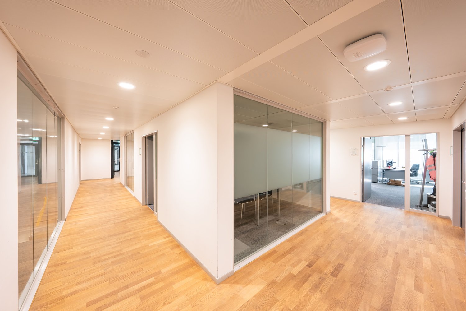 2800m² de bureaux