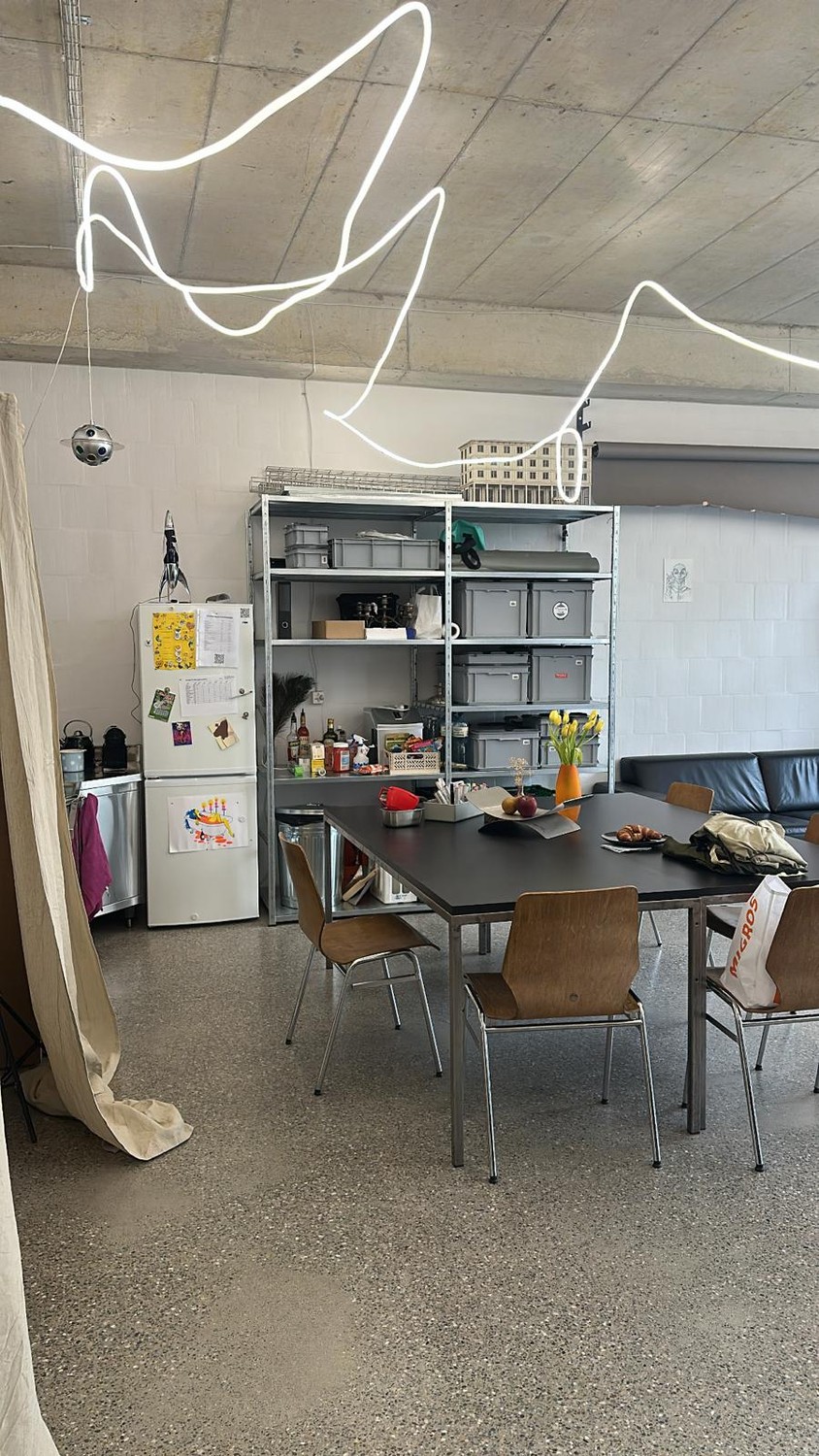 62m² commercial, photo 1 sur 8