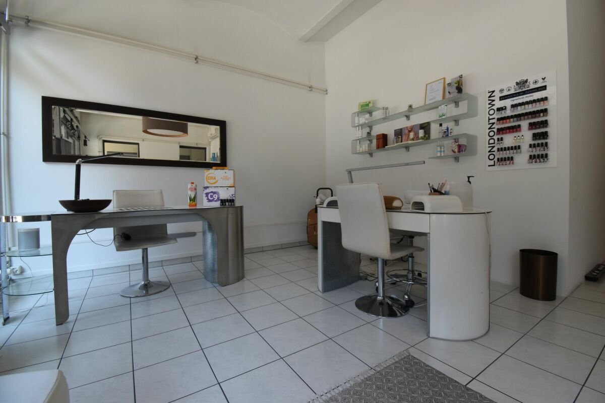 Negozio, foto 3 di 6
