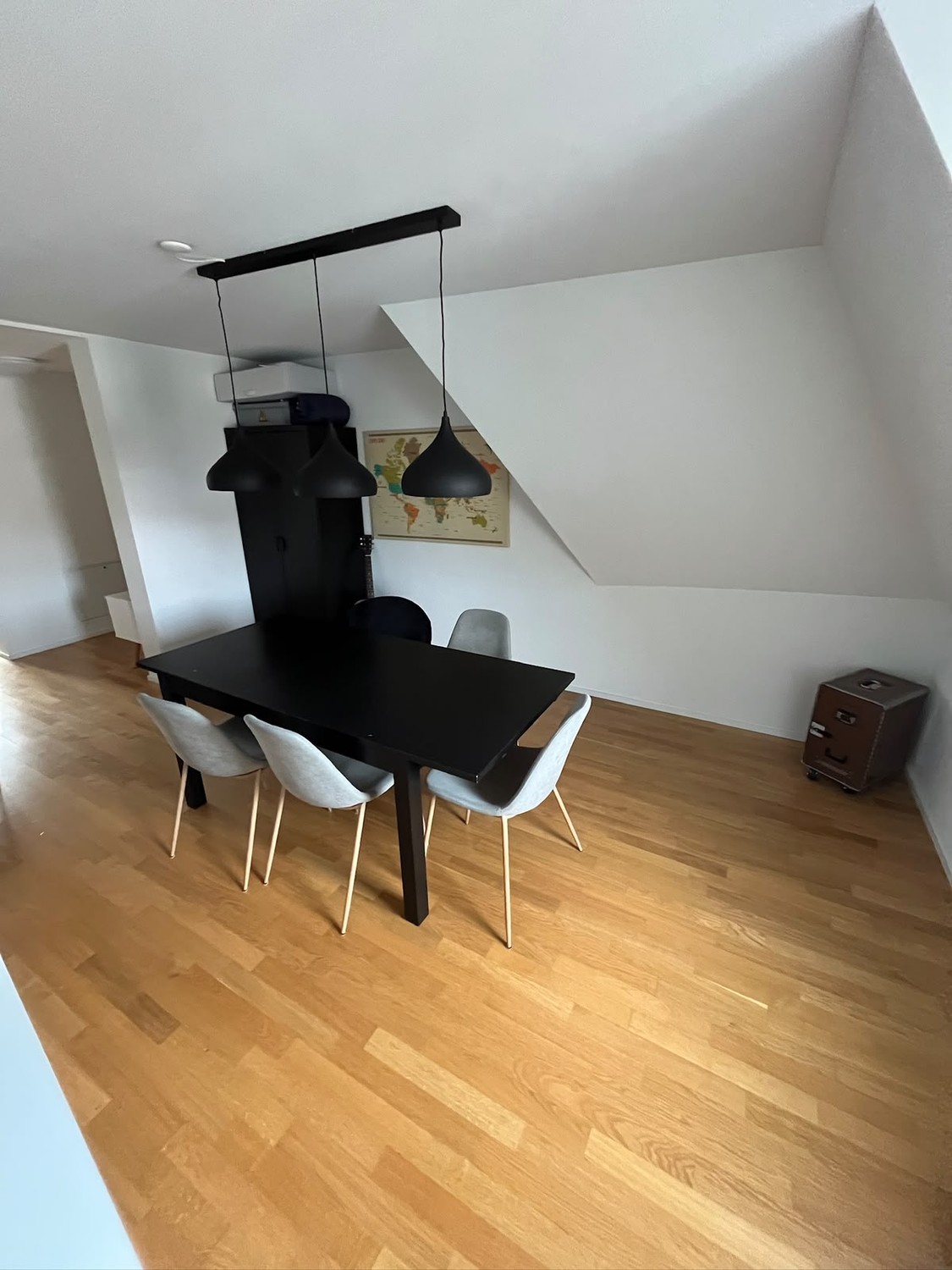 5 rooms apartment