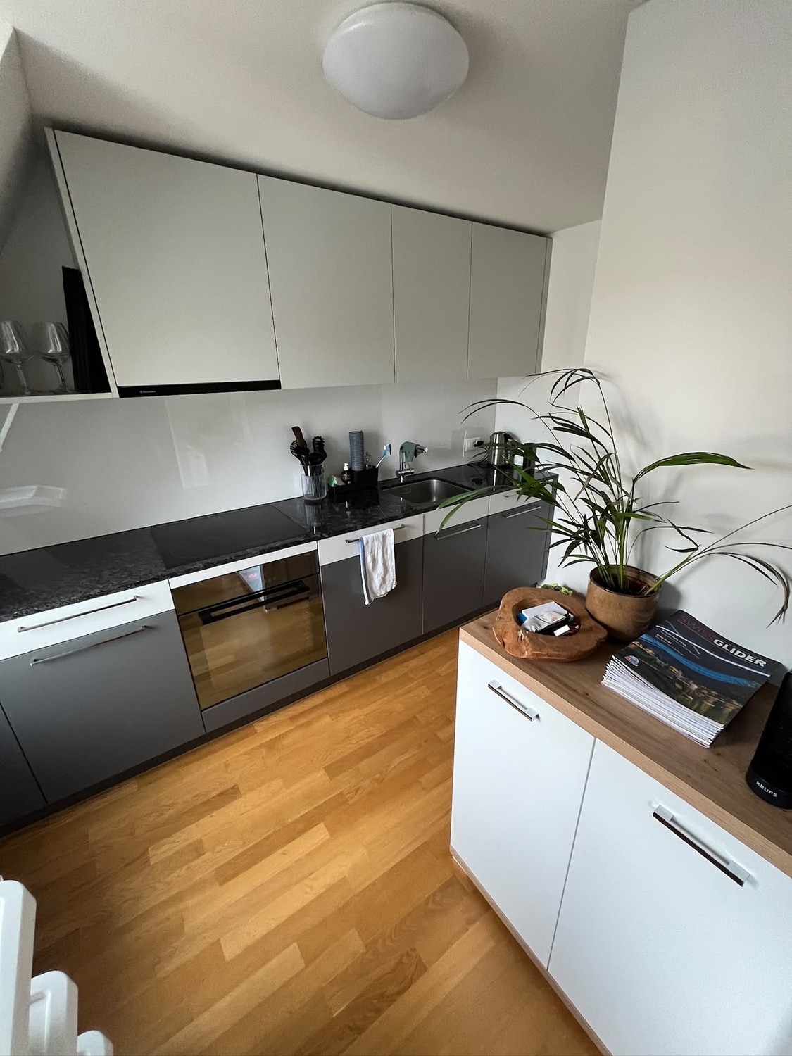 5 rooms apartment
