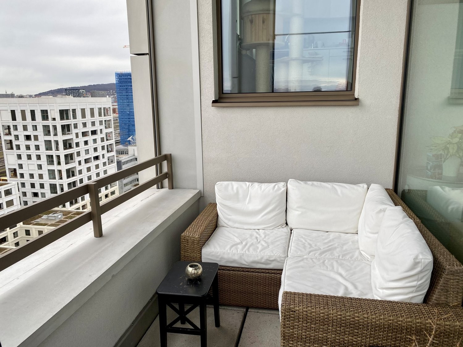 2 ½ rooms furnished flat