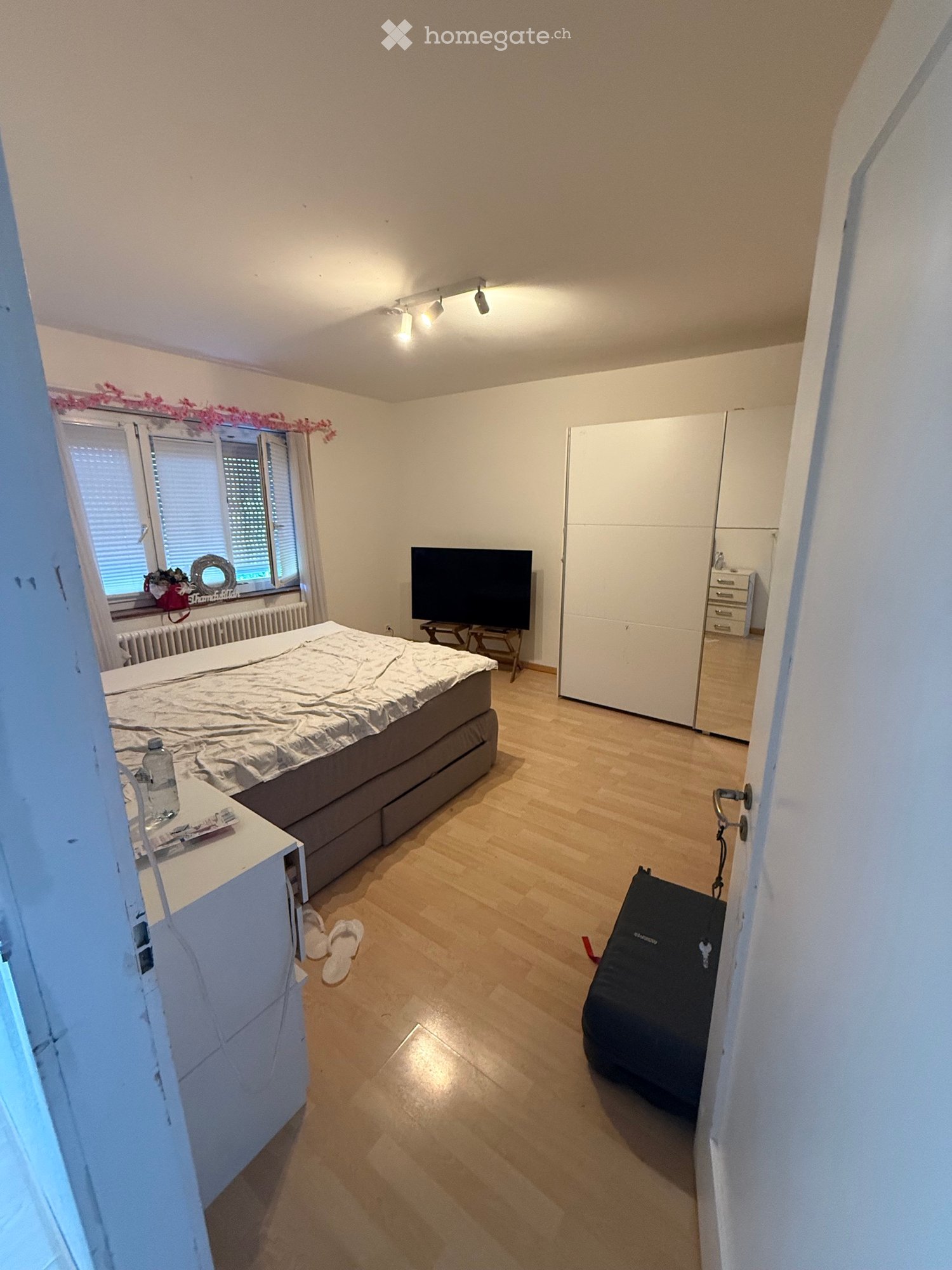 1 room single room