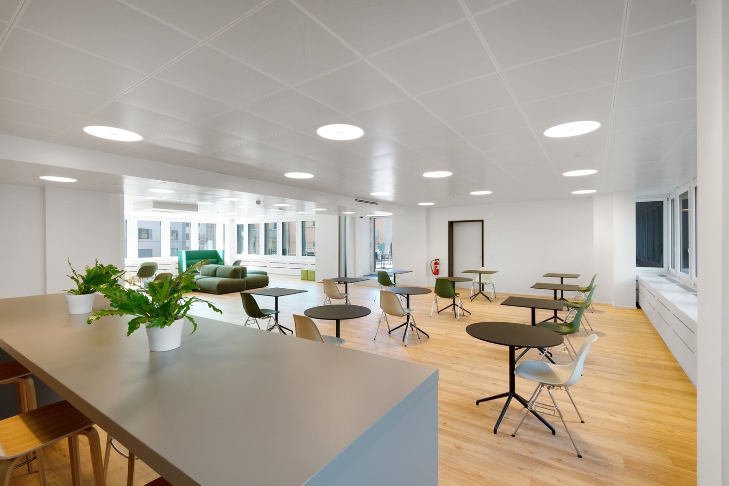 364m² de bureaux