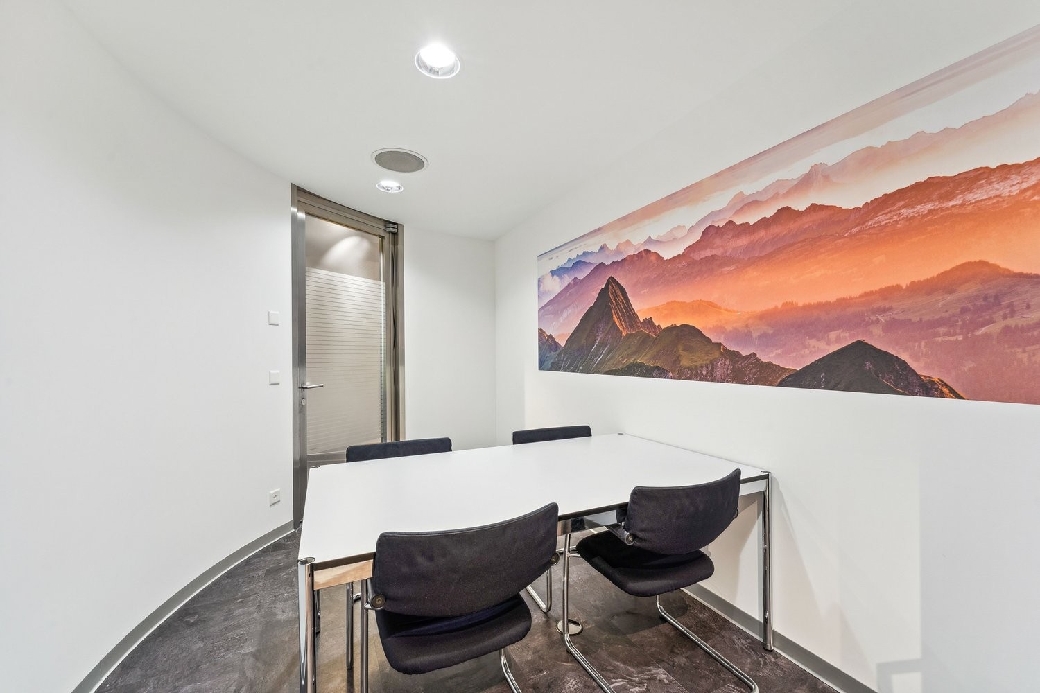 25m² office