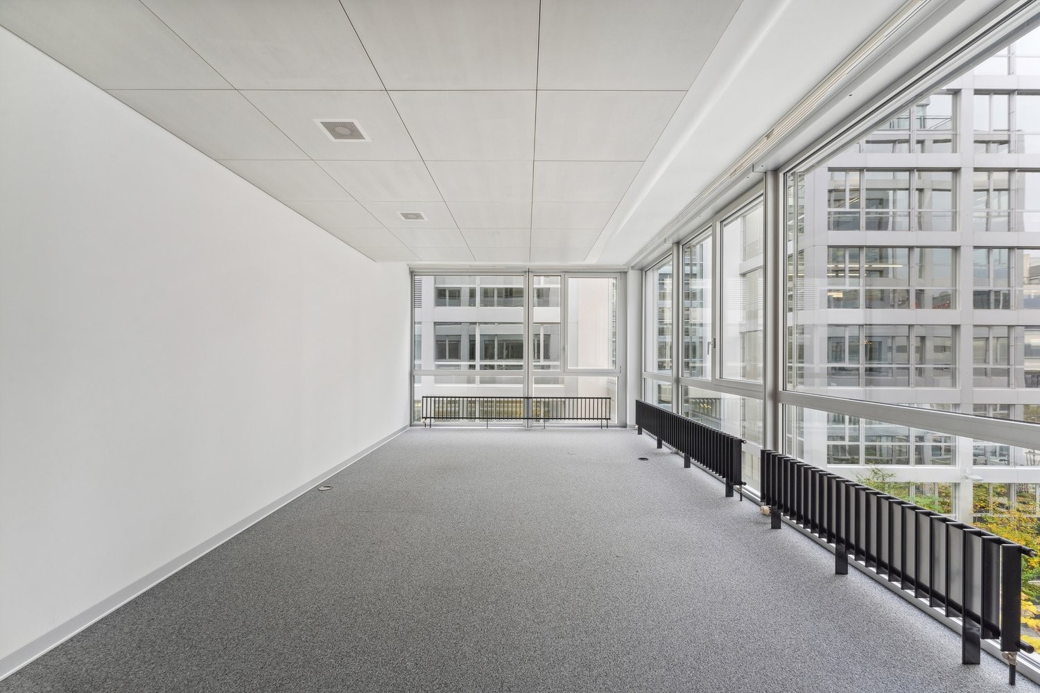 25m² office