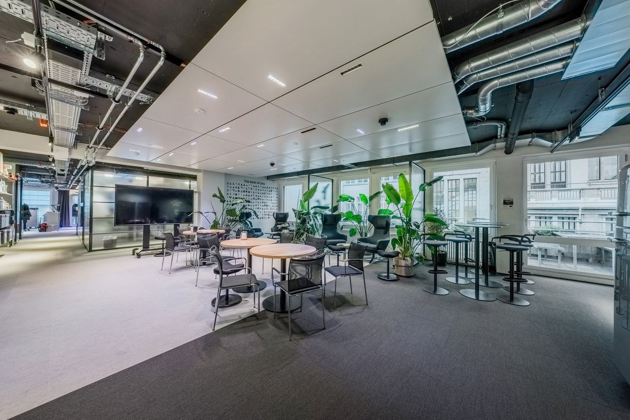 528m² bureau