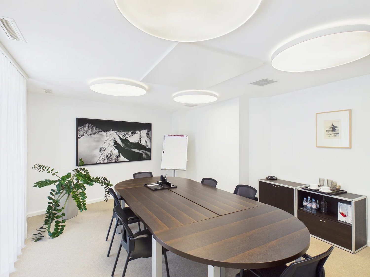 155m² office