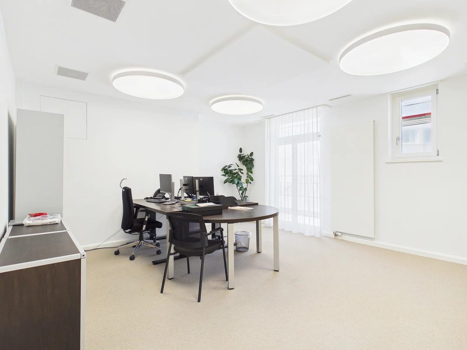 155m² office