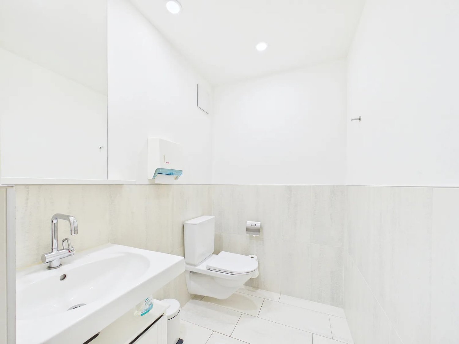 155m² office