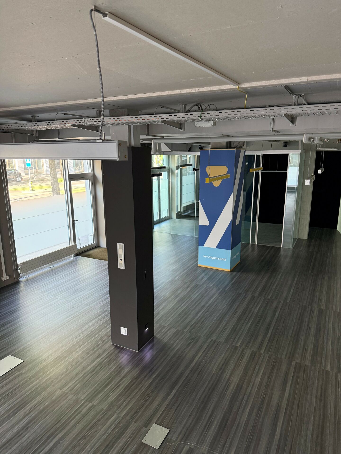 230m² commercial, photo 5 of 10