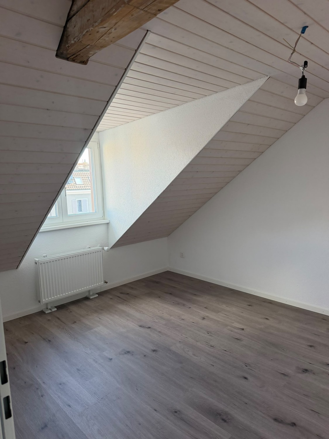 3 ½ rooms attic flat, Foto 1 von 9