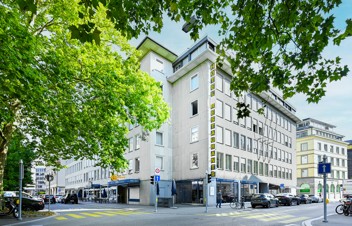 168m² office