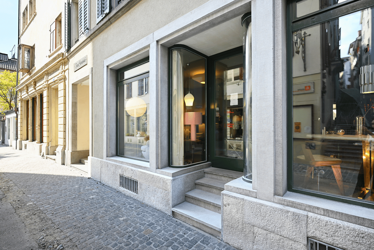 131m² negozio