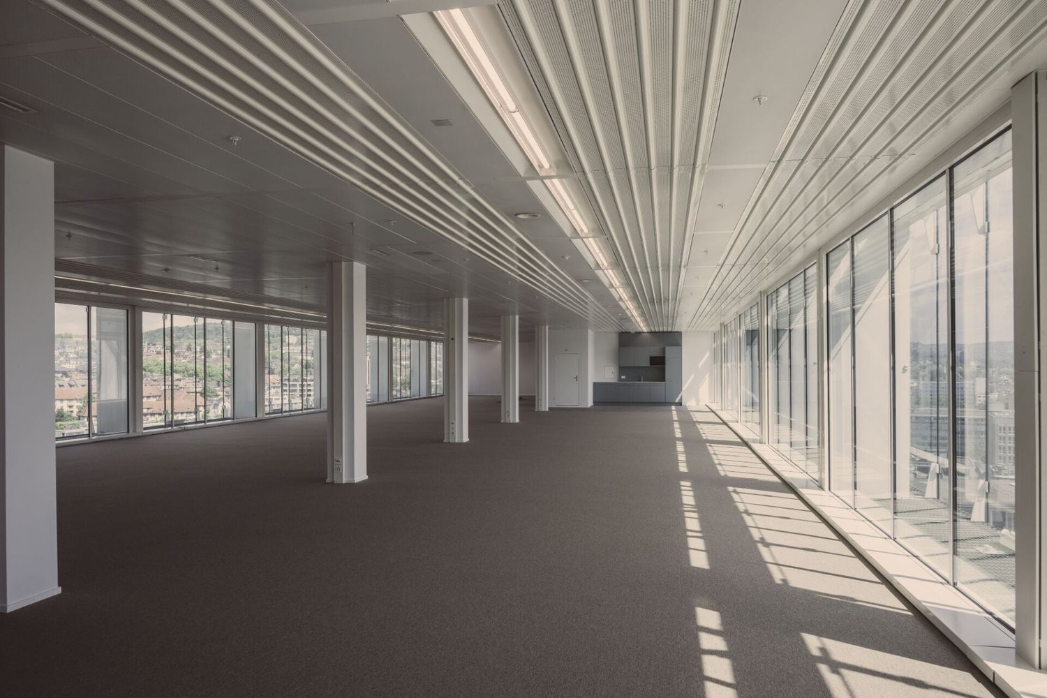 620m² office