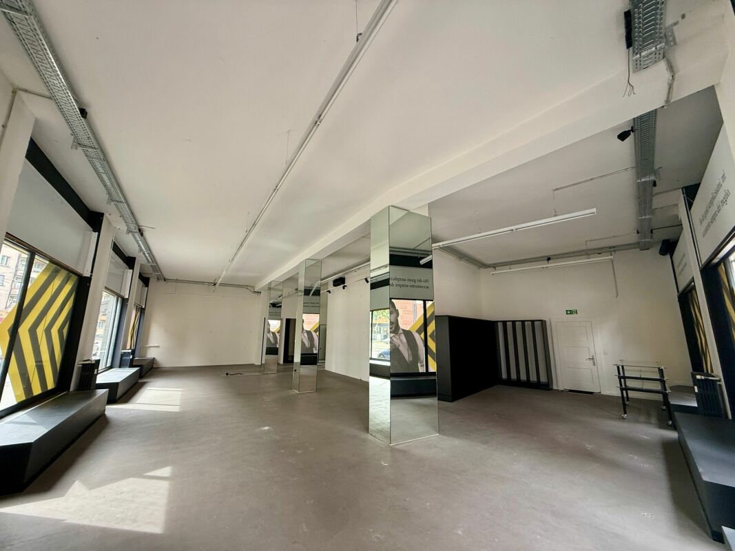 Magasin de 290m²