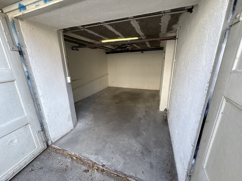 Single garage