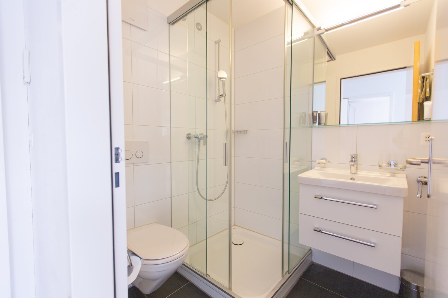 2-Zimmer-Wohnung möbliert