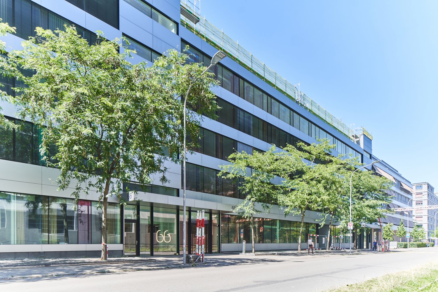 940m² bureau