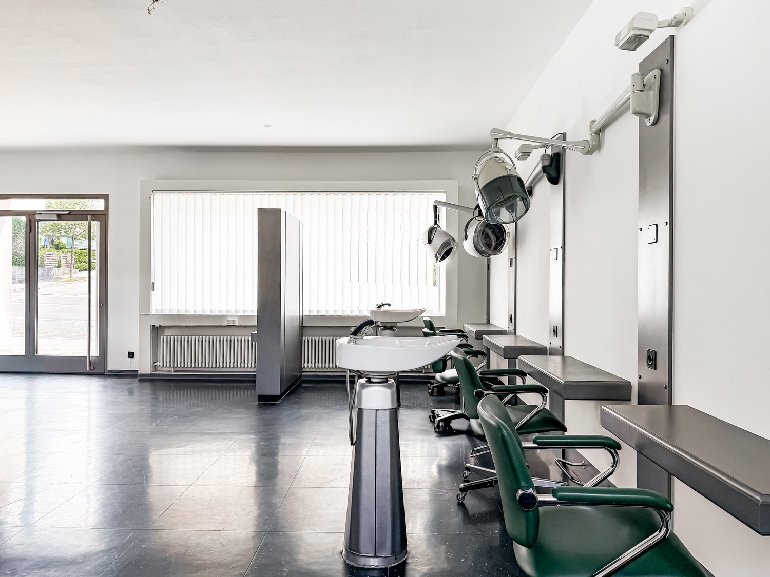 52m² negozio, foto 6 di 6