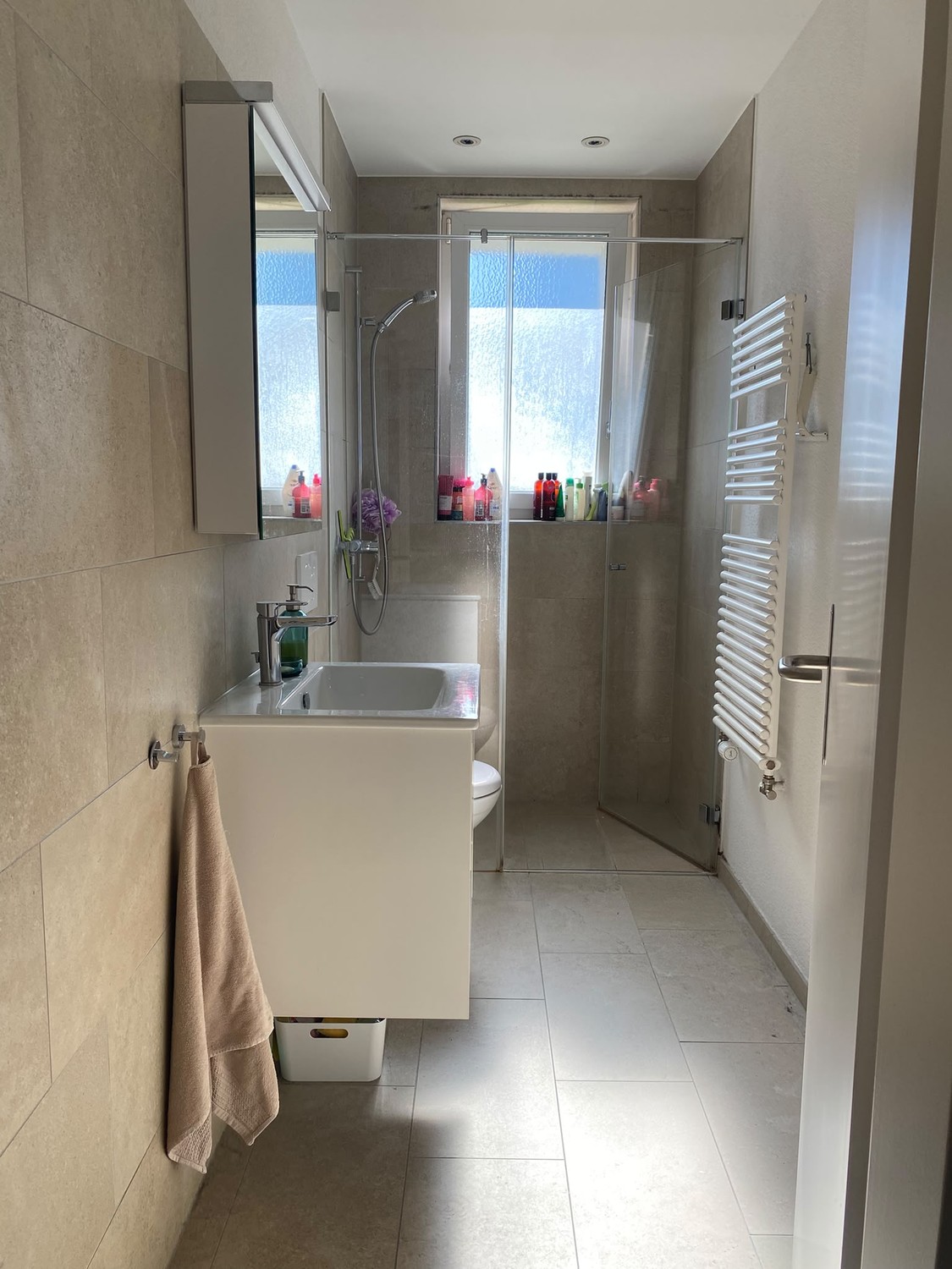 Zimmer in einer Wohngemeinschaft, Foto 3 von 4