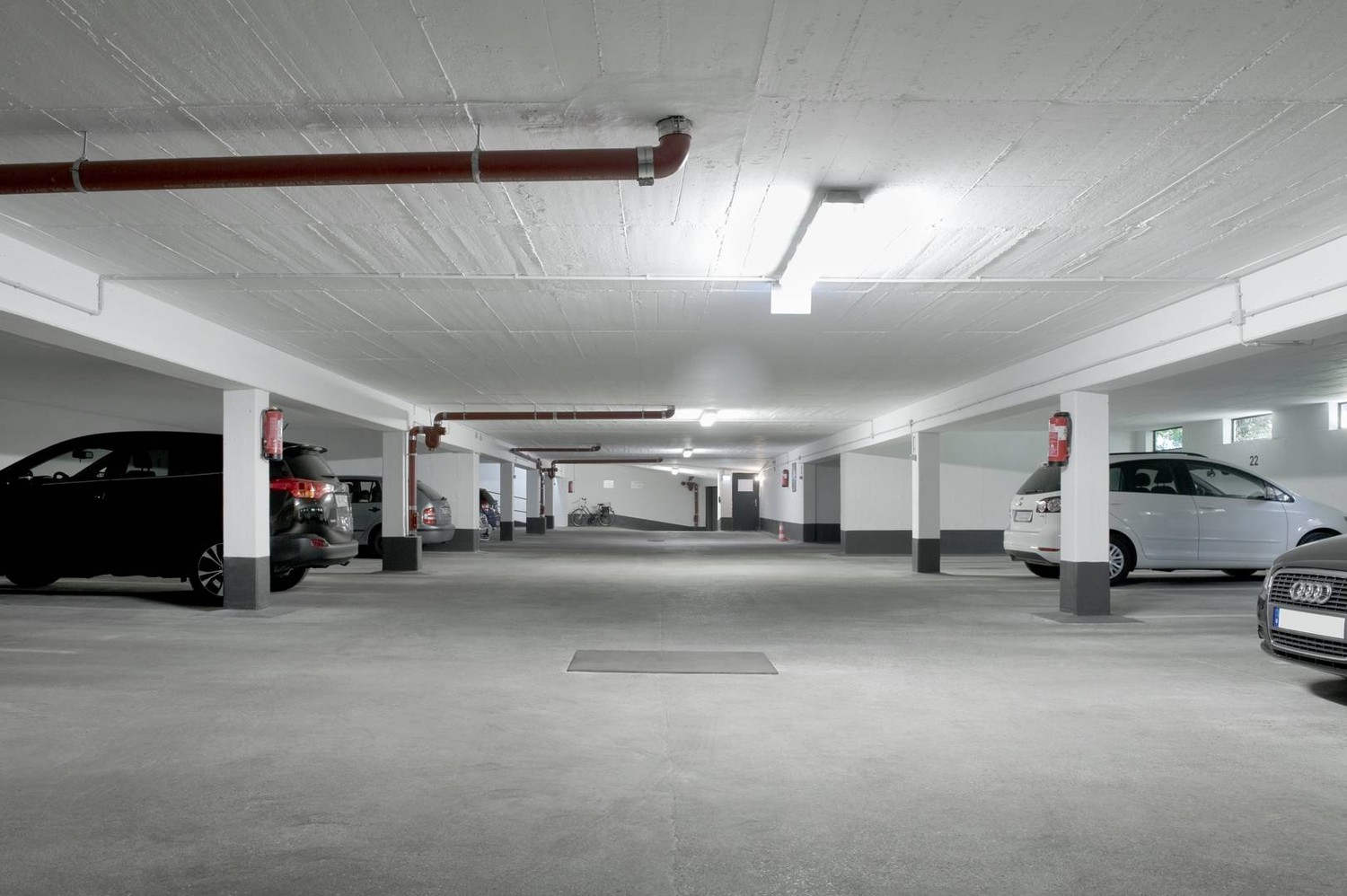 Underground slot, Foto 1 von 2
