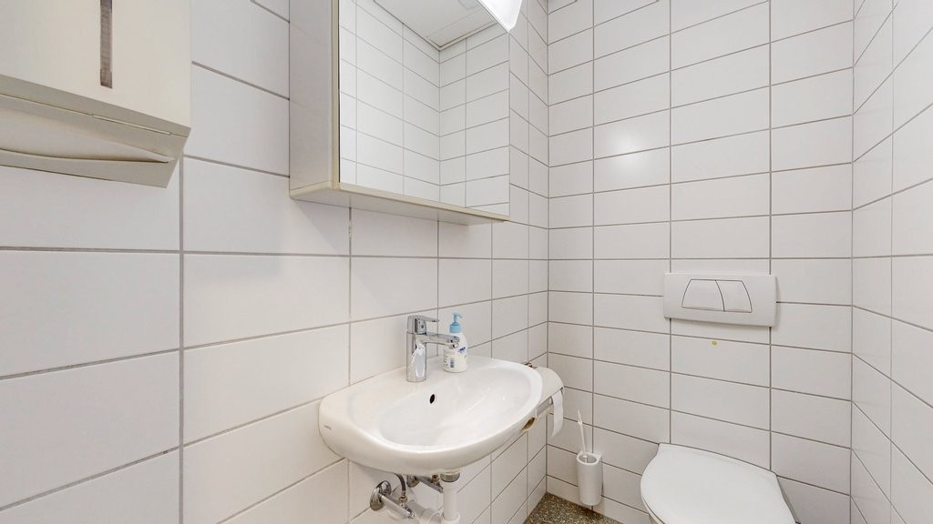 114m² office