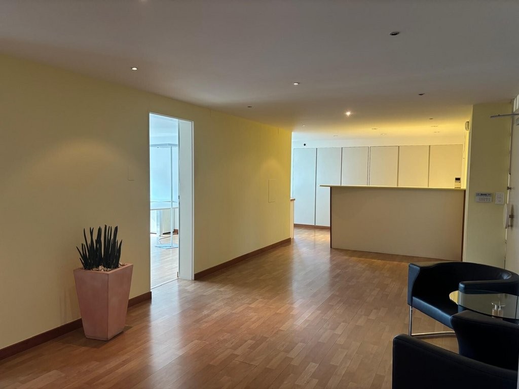 Bureau de 120m²