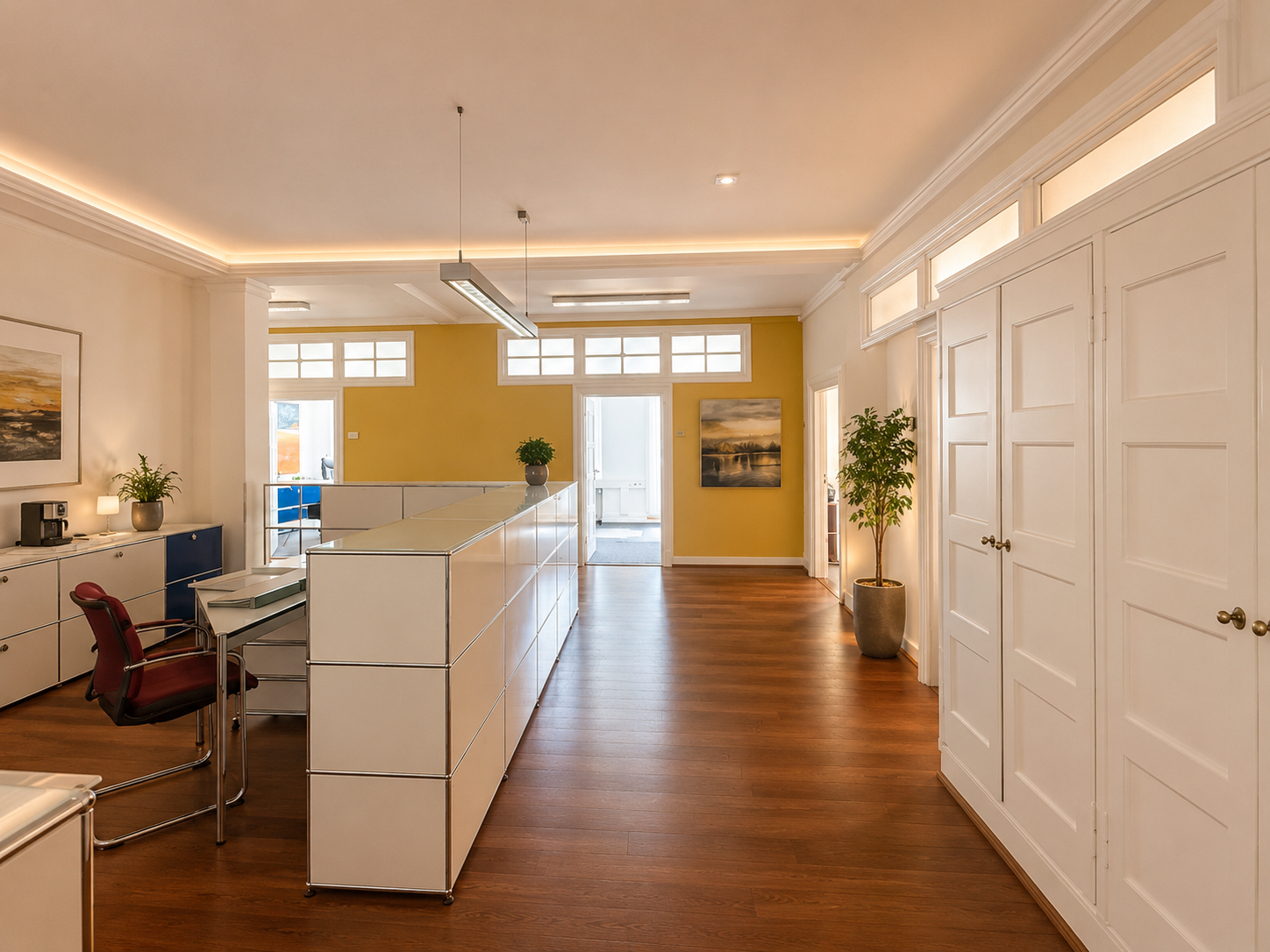 description":"La surface de bureaux attrayante et aménagée dans l'immeuble commercial fraîchement rénové Sihlporte est adaptée à un gestionnaire de fortune ou à une société de conseil. Devenez le voisin d'avocats, de sociétés de conseil de renommée internationale et de magasins intéressants.

La sur