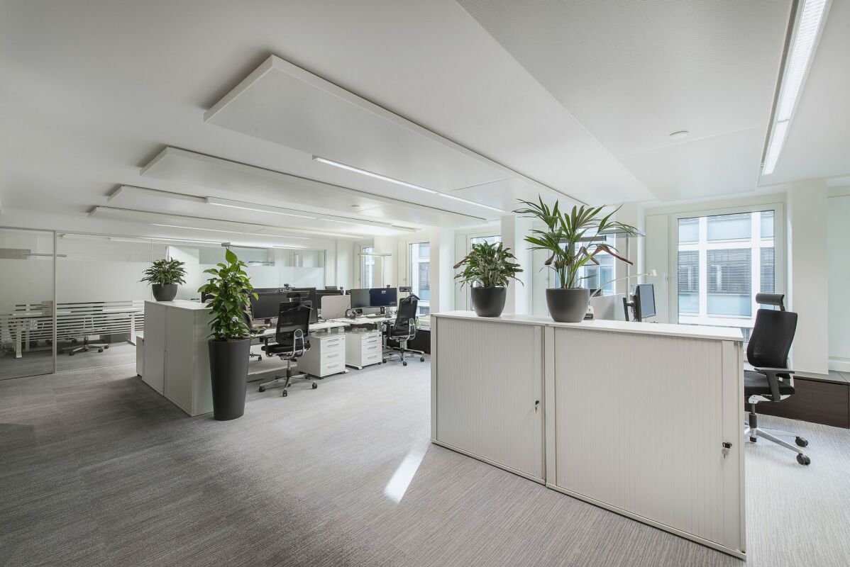 180m² office