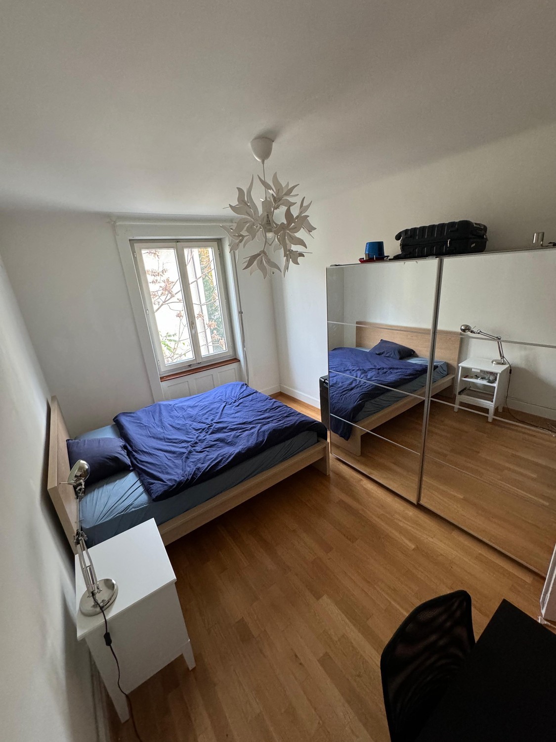 Zimmer in einer WG

Ich suche zwei freundliche neue Mitbewohner für unsere Wohnung in Zürich! 

Zwei meiner aktuellen Mitbewohner schlagen neue, spannende Kapitel auf — einer zieht nach NYC und der andere zieht zu seiner Partnerin — daher suche ich zwei tolle Menschen, die die Wohnung zu ihrem neuen