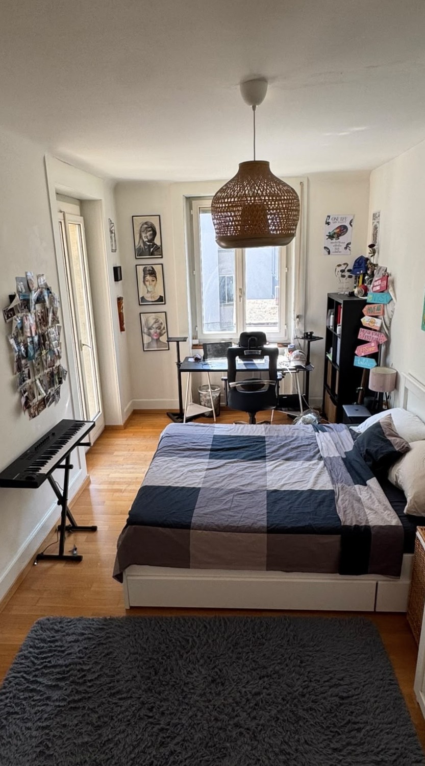 Zimmer in einer WG

Ich suche zwei freundliche neue Mitbewohner für unsere Wohnung in Zürich! 

Zwei meiner aktuellen Mitbewohner schlagen neue, spannende Kapitel auf — einer zieht nach NYC und der andere zieht zu seiner Partnerin — daher suche ich zwei tolle Menschen, die die Wohnung zu ihrem neuen