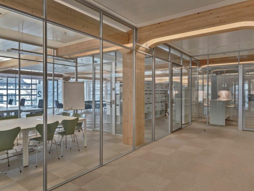 864m² de bureaux
