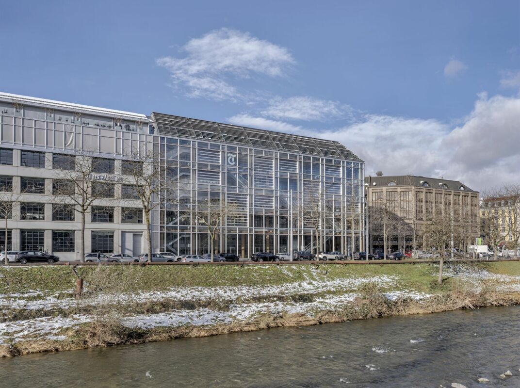 864m² de bureaux