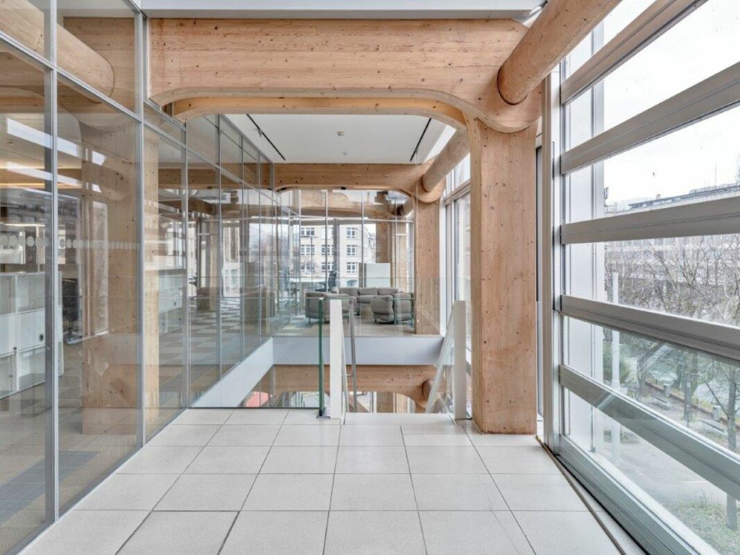 864m² de bureaux