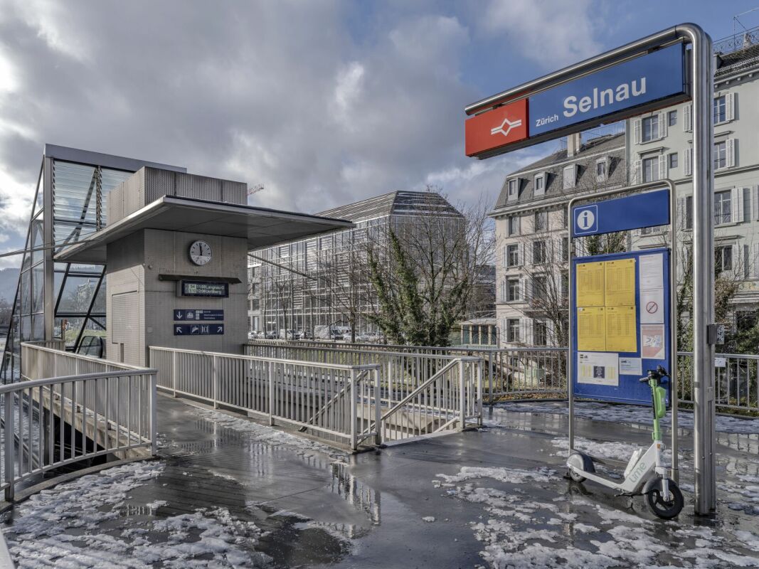 864m² de bureaux